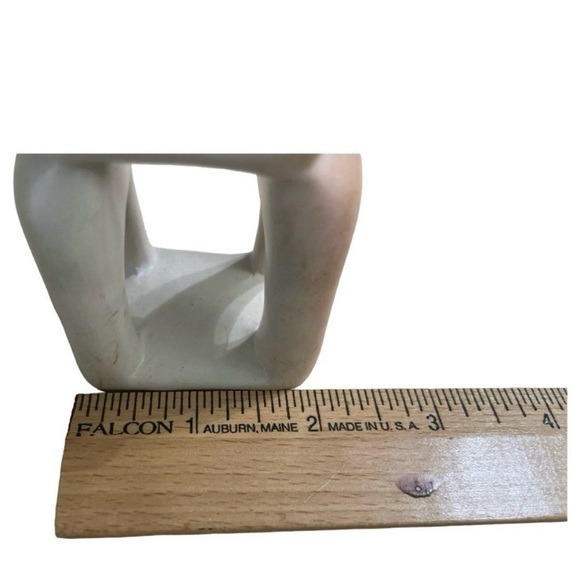 Handcarved Kisii Ware
Soapstone Kissing Hugging
Figures Figurine made in Kenya - Picture 7 of 9